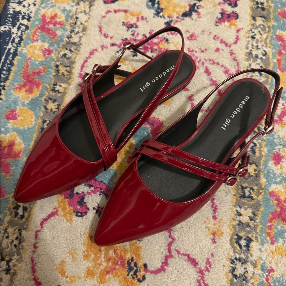 Red Patent Leather Pointed Flats